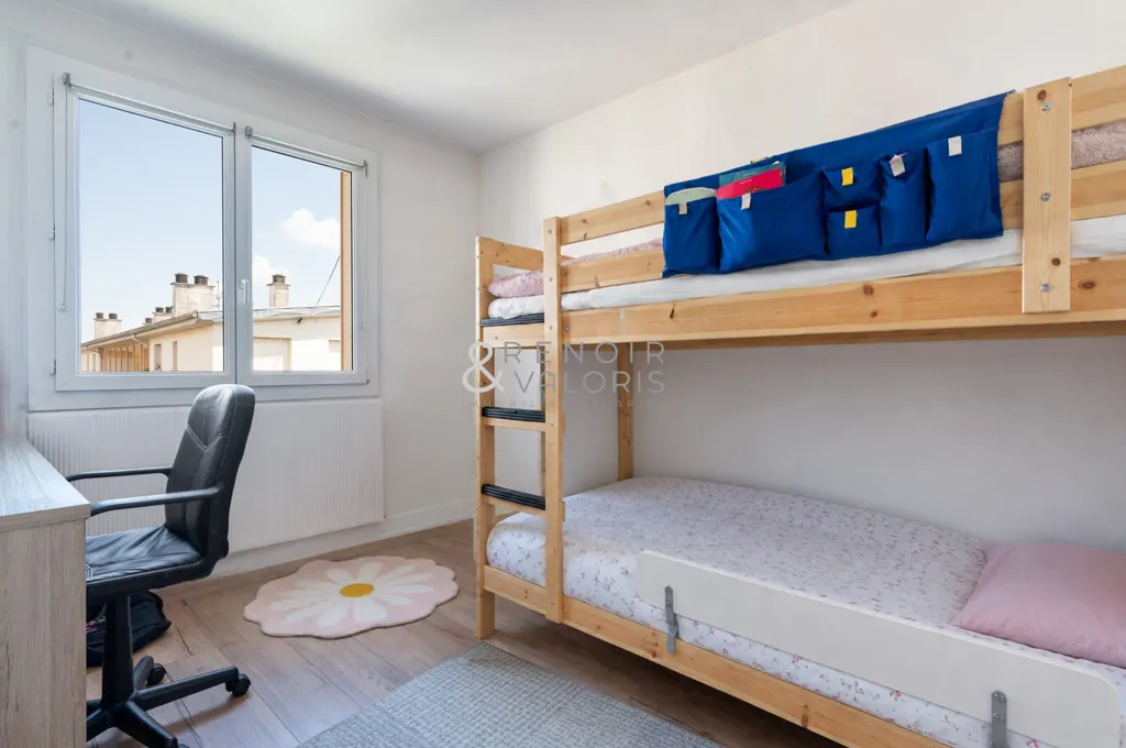 Chambres - Appartement avec Balcon à Saint-Max