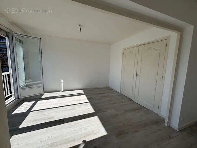 Pièces - Appartement F4 avec Balcon à Firminy