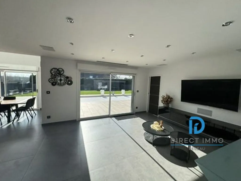 Elutuba - Contemporary Villa with Pool in Cysoing