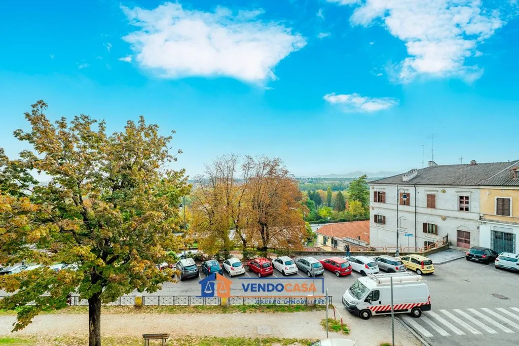Välivaade - Rustic 2-Bedroom Apartment in Cuneo Centre
