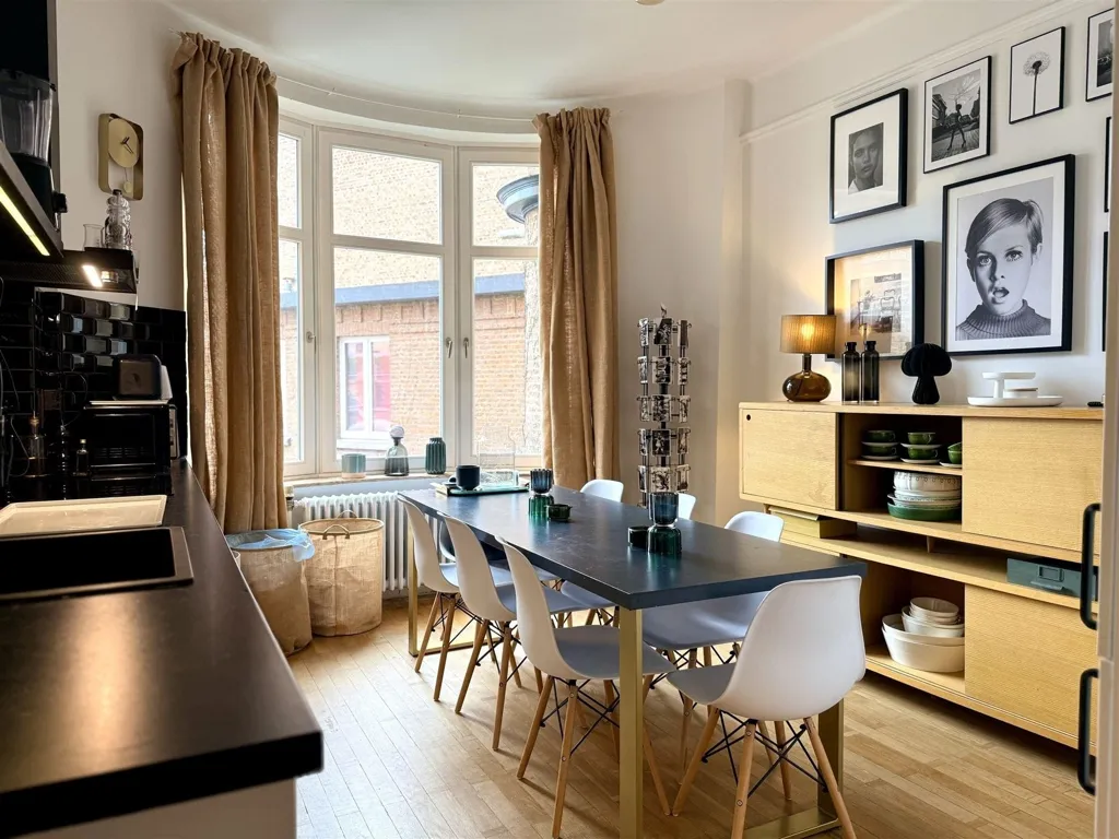 Salle à manger - Appartement Rénové avec Caractère à Namur