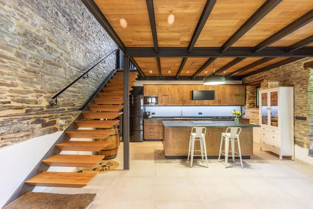 Cuisine - Restored Chalet with River Walk Access in Lugo