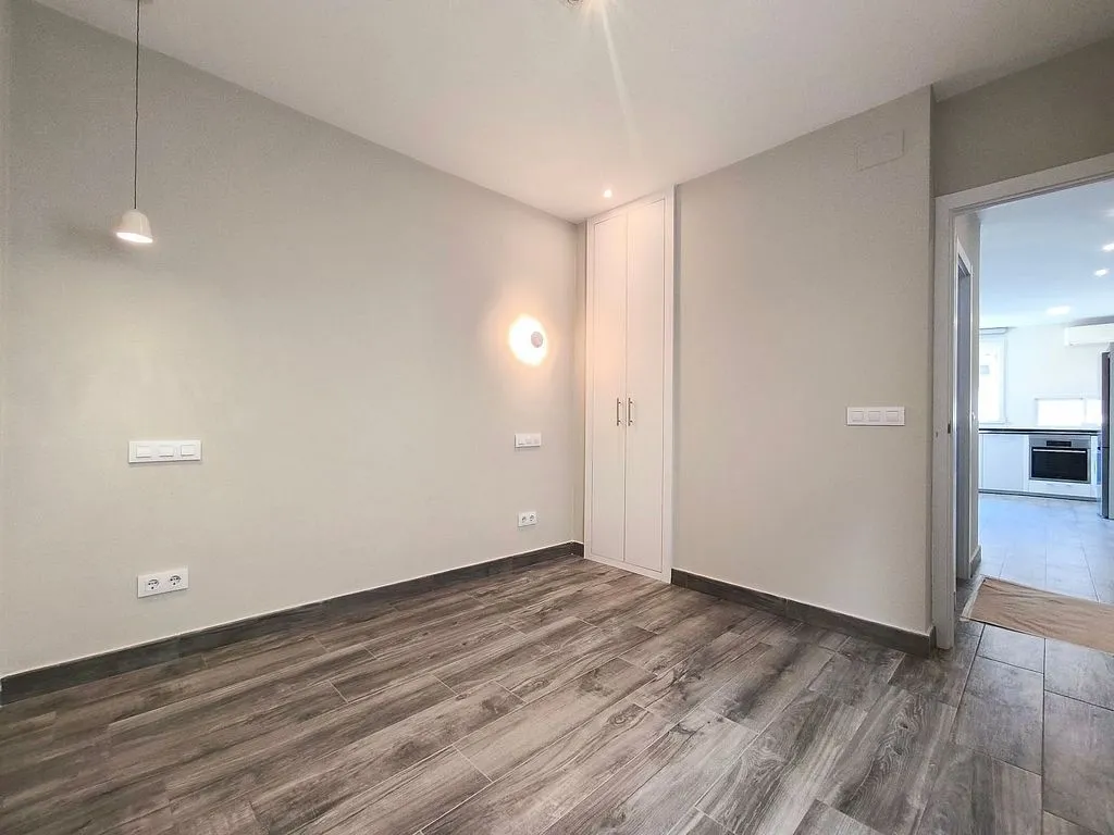 Rooms - Modernised Flat with East View in Chamartín