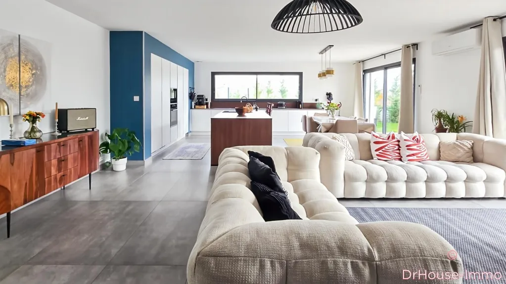 Elutuba - Contemporary House with Pool in AHUY