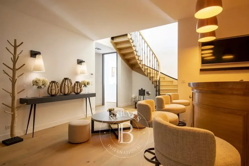 Soggiorno - Luxury Duplex with Balcony in Bordeaux