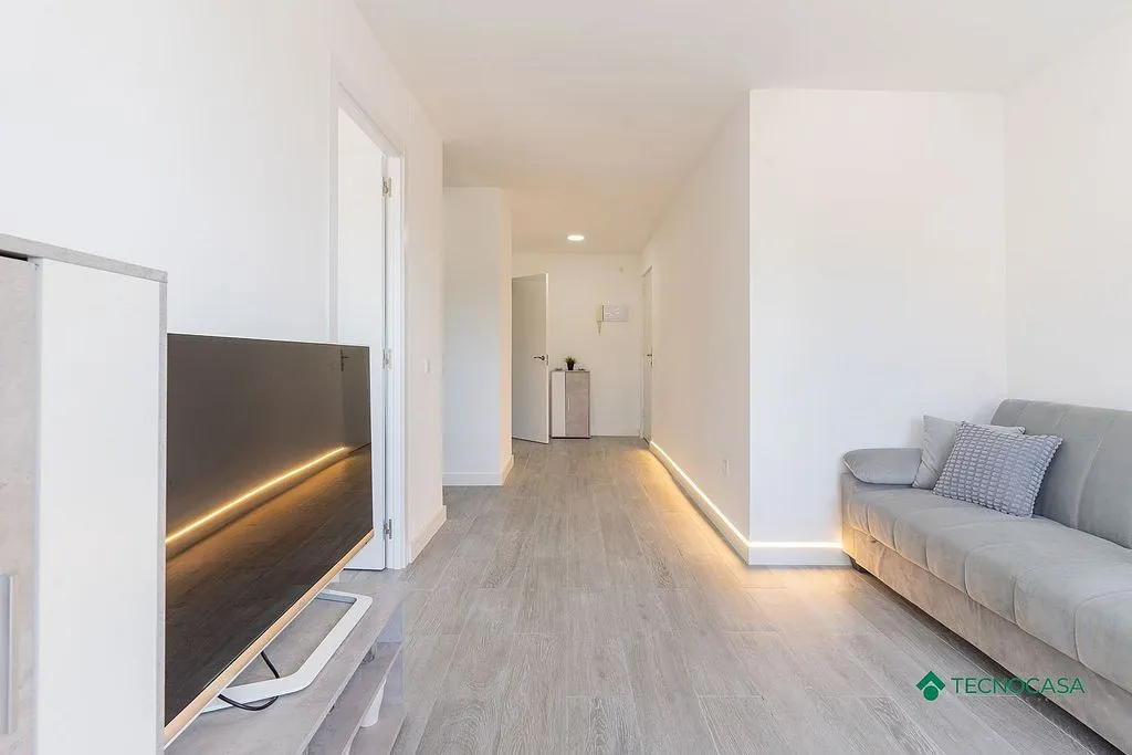 Elutuba - Modernised Apartment with Balcony in Aguadulce Sur