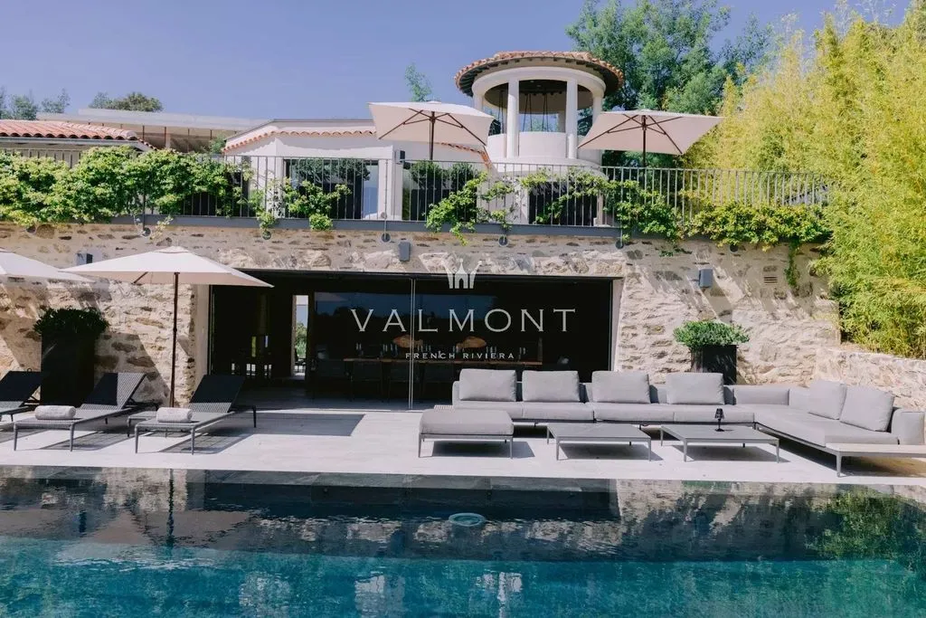 Pool - Luxury Villa with Pool in La Croix-Valmer