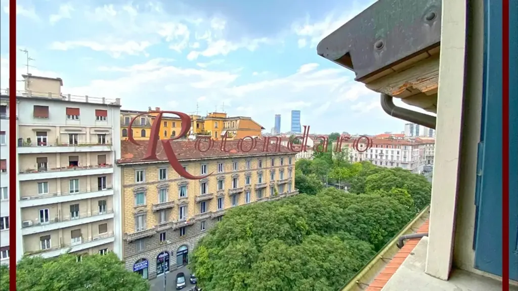 Rõdu - Penthouse Apartment with Double Exposure in Milan