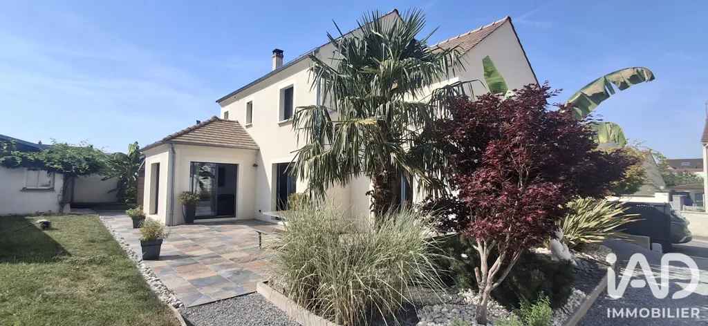 Esterno - Contemporary House with Jacuzzi in Chambry