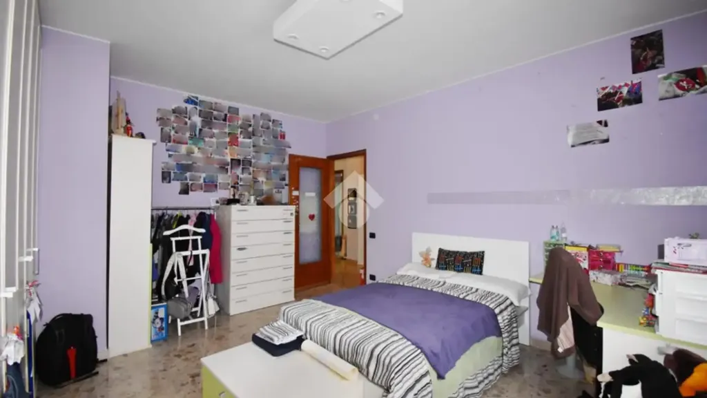 Camere da letto - Penthouse con vista sulle colline a Cascinette D'Ivrea