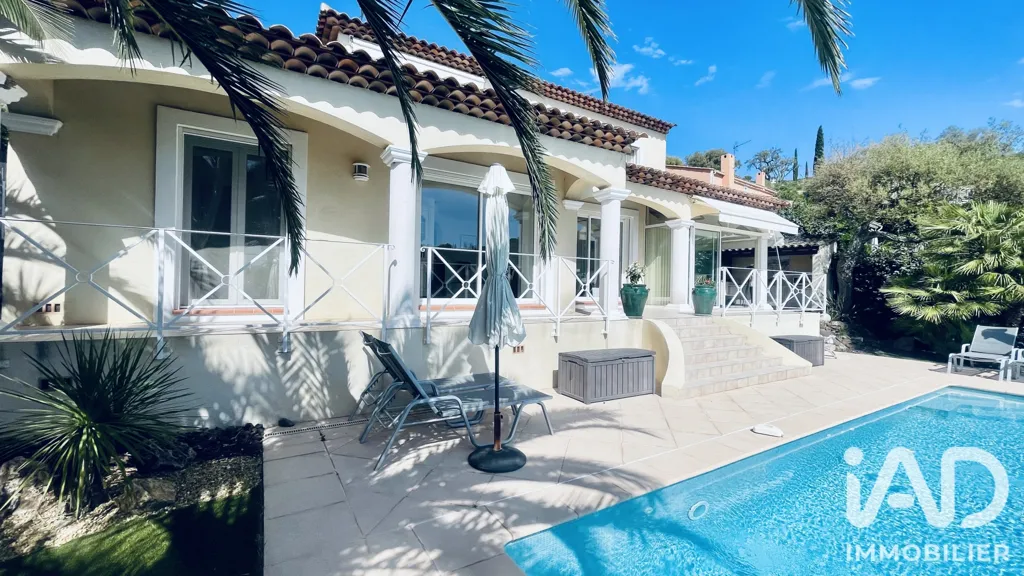 Piscina - House with Pool in Valcros, La Londe