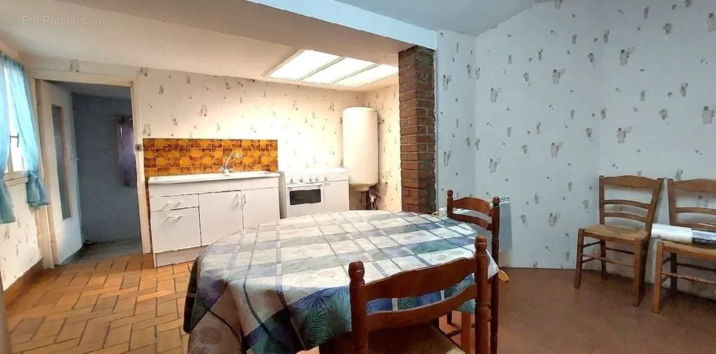 Sala da pranzo - Semi-detached House with Garden in Divion