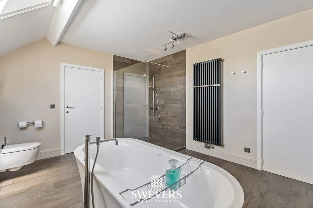 Salles de bain - Villa avec Jardin de 450 m² à Halen