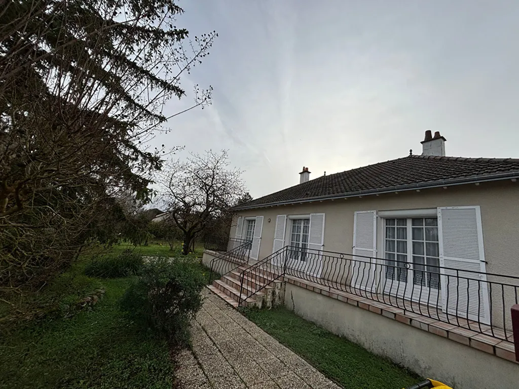 Esterno - House with Constructible Land in West Châtellerault