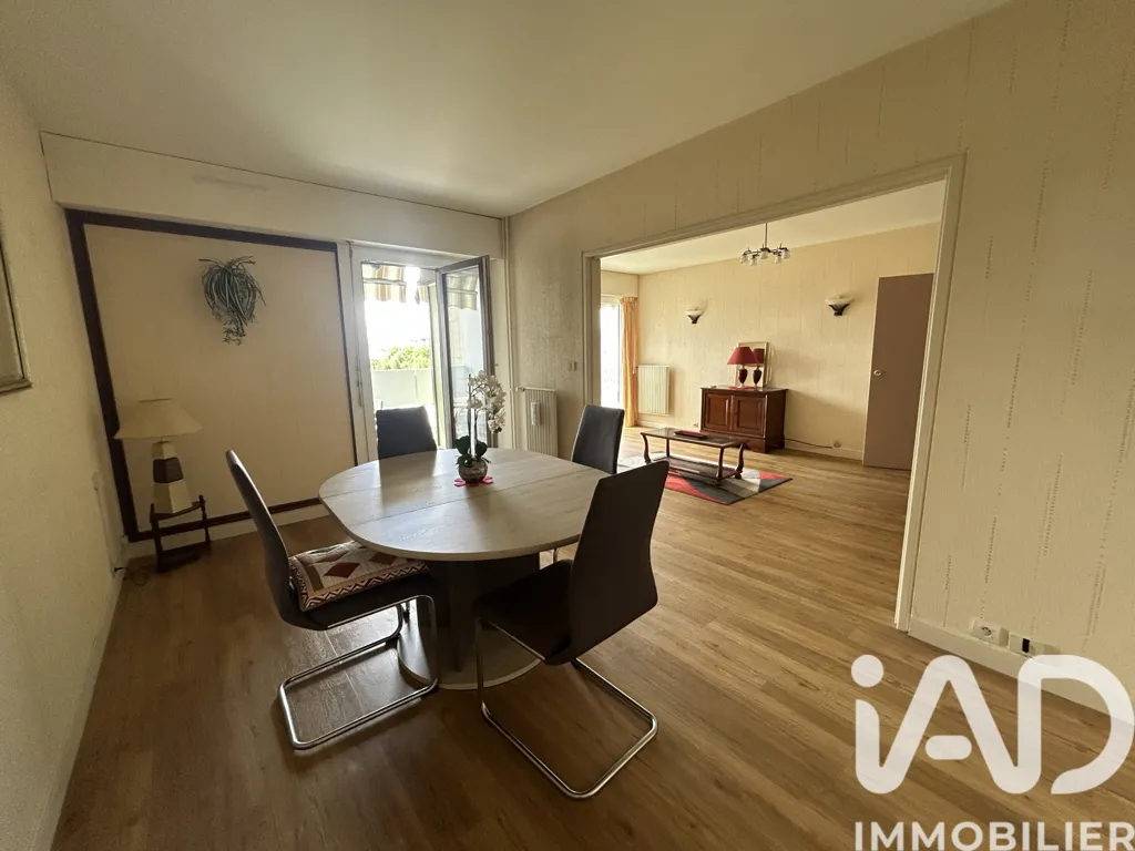 Sala da pranzo - 5-Piece Apartment with Balcony in Les Essarts