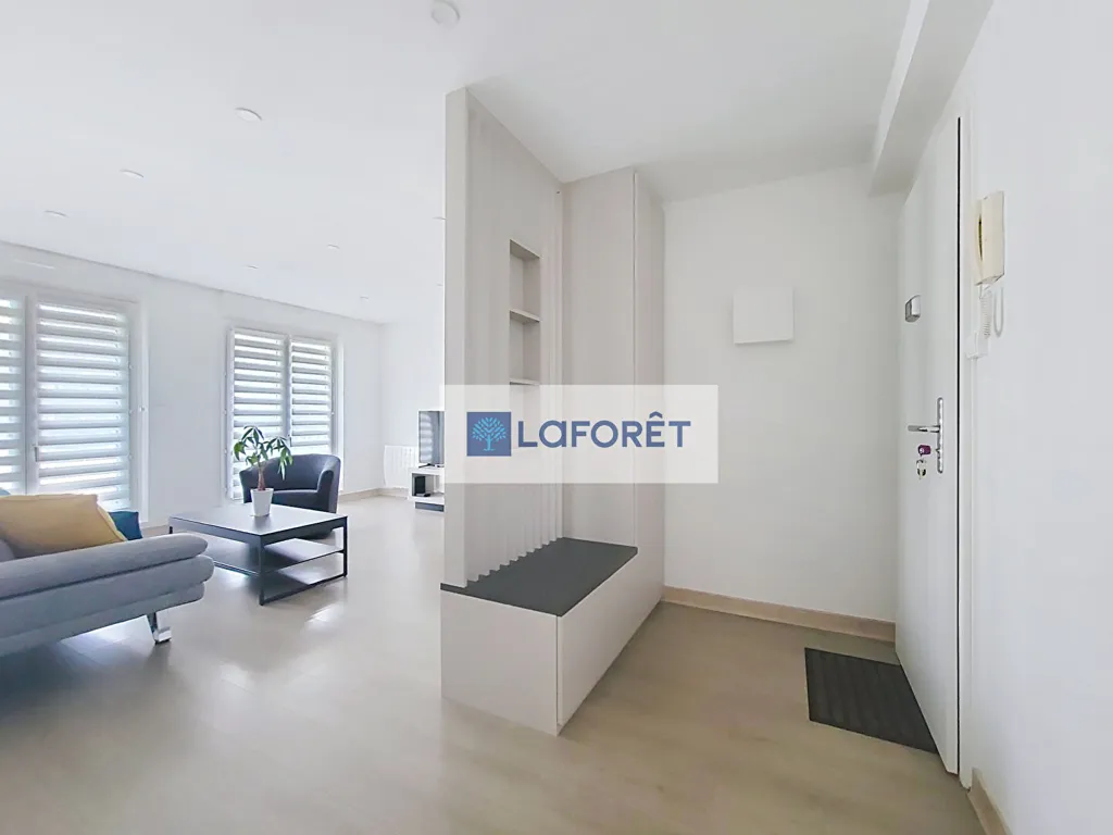 Elutuba - 3-Bedroom Apartment with Balcony in Brest