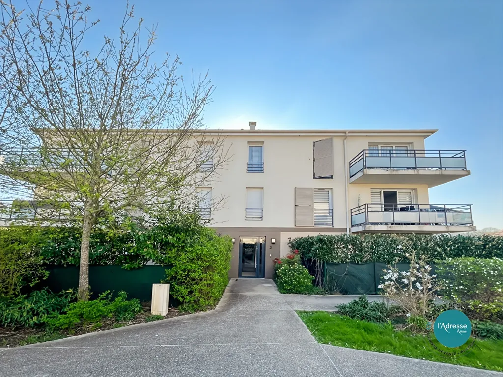 Extérieur - Appartement 3 Pièces avec Balcon dans Résidence Récente à Mennecy
