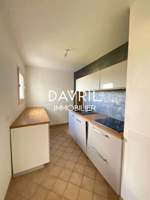 Kitchen - Duplex with Terraces in Andrésy