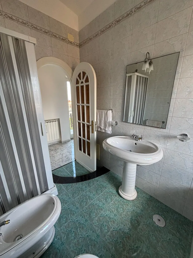 Salles de bain - Villa with Terrace in Melito di Napoli
