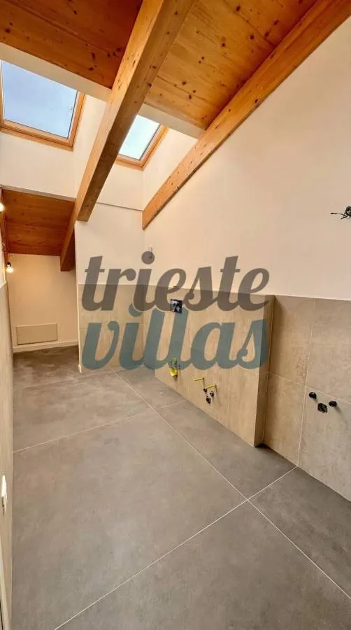 Stanze - Duplex Apartment with Sea View in Trieste