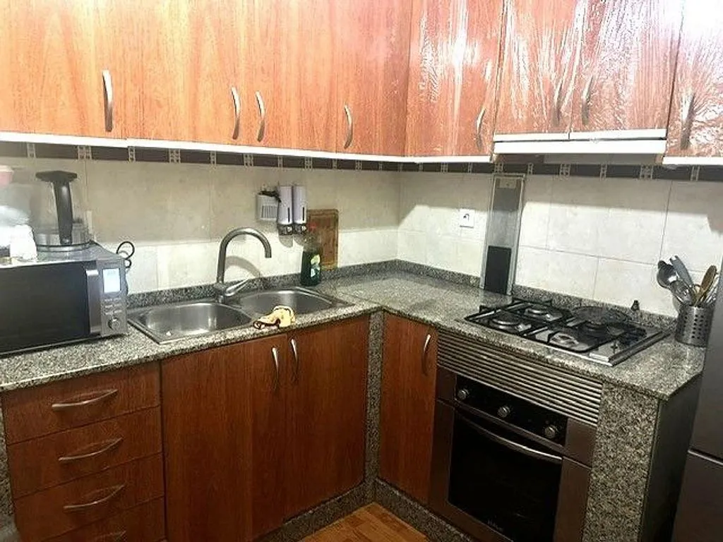 Cucina - 3-Bed Apartment with Balcony in Rubí