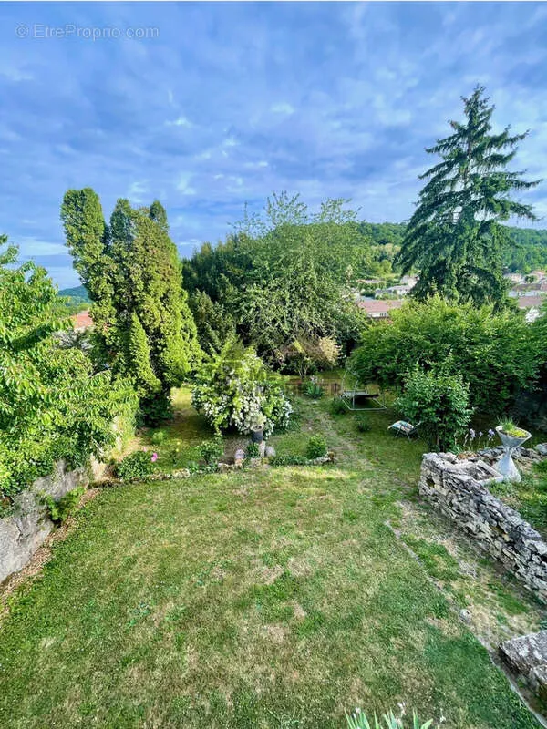 Aed - Charming House with Garden in Marbache