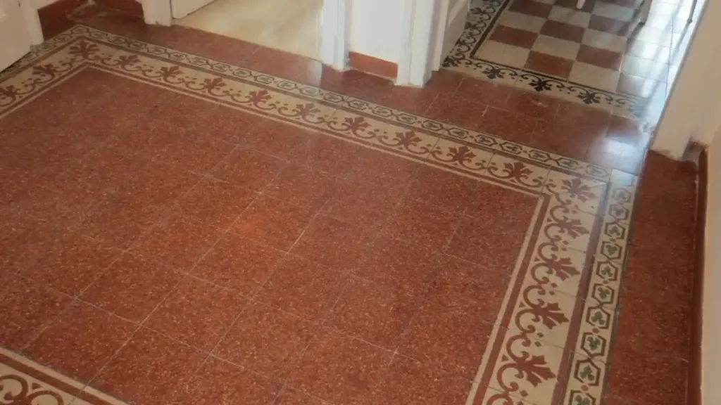 Hallway - Rented Apartment with Balcony in Milan
