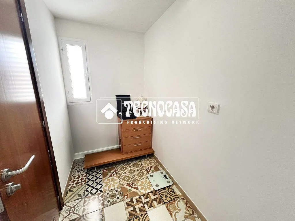 Esik - Modern Duplex with Terrace near Town Hall, Vecindario
