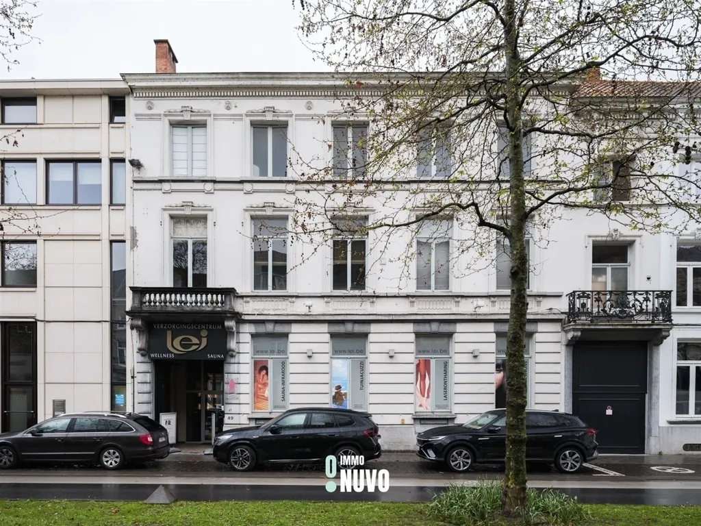 Välivaade - Master House with Commercial Space in Aalst