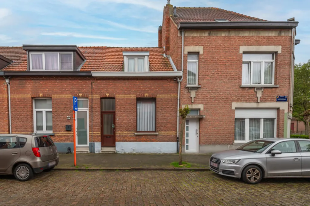 Välivaade - Renovatable Semi-detached House in Schoten Centre