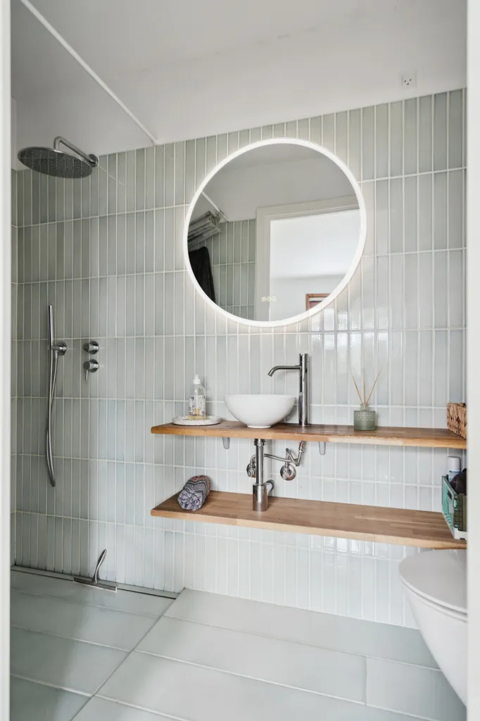 Bathrooms - Modernised Johan Christensen Villa in Hareskovby