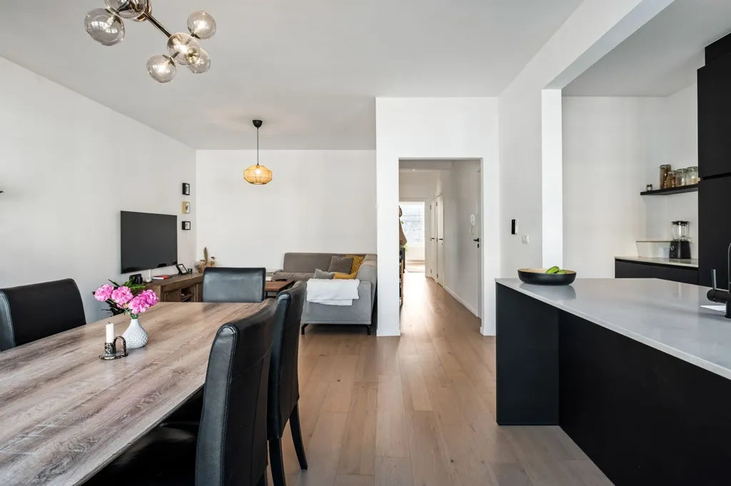 Sala da pranzo - Renovated Apartment with West Terrace in Berchem
