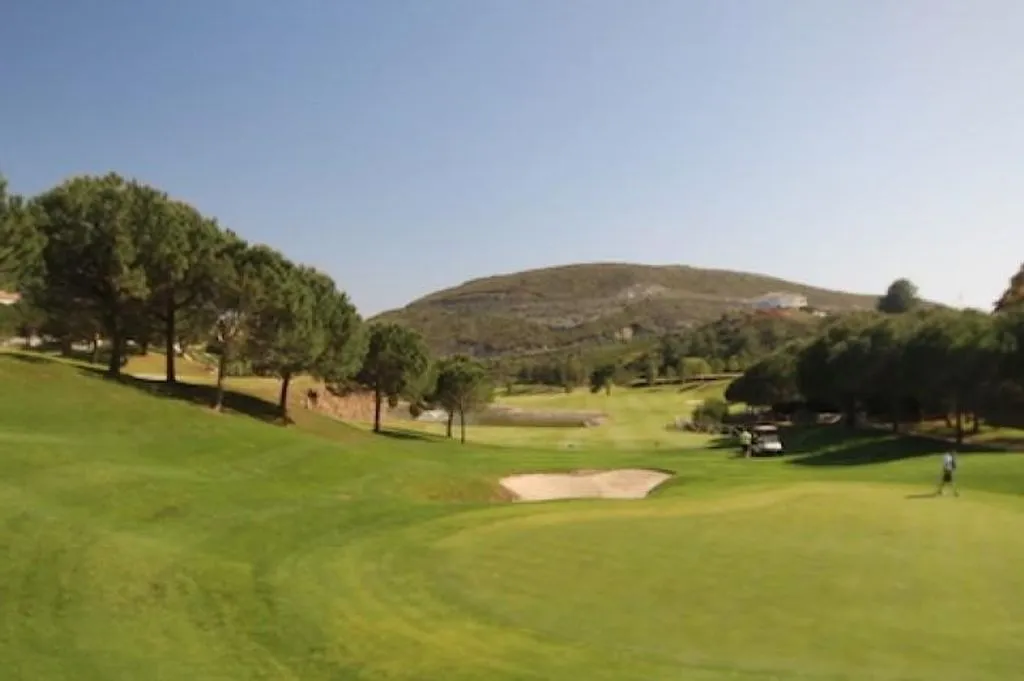 Giardino - Development Plot with Sea Views in Benahavís