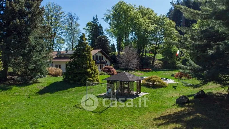 Jardin - Chalet with Private Park in Stresa