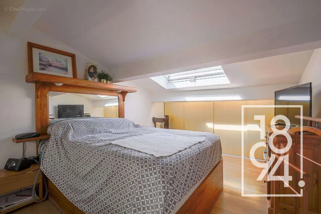 Chambres - City House with Garage in Blancarde Sector