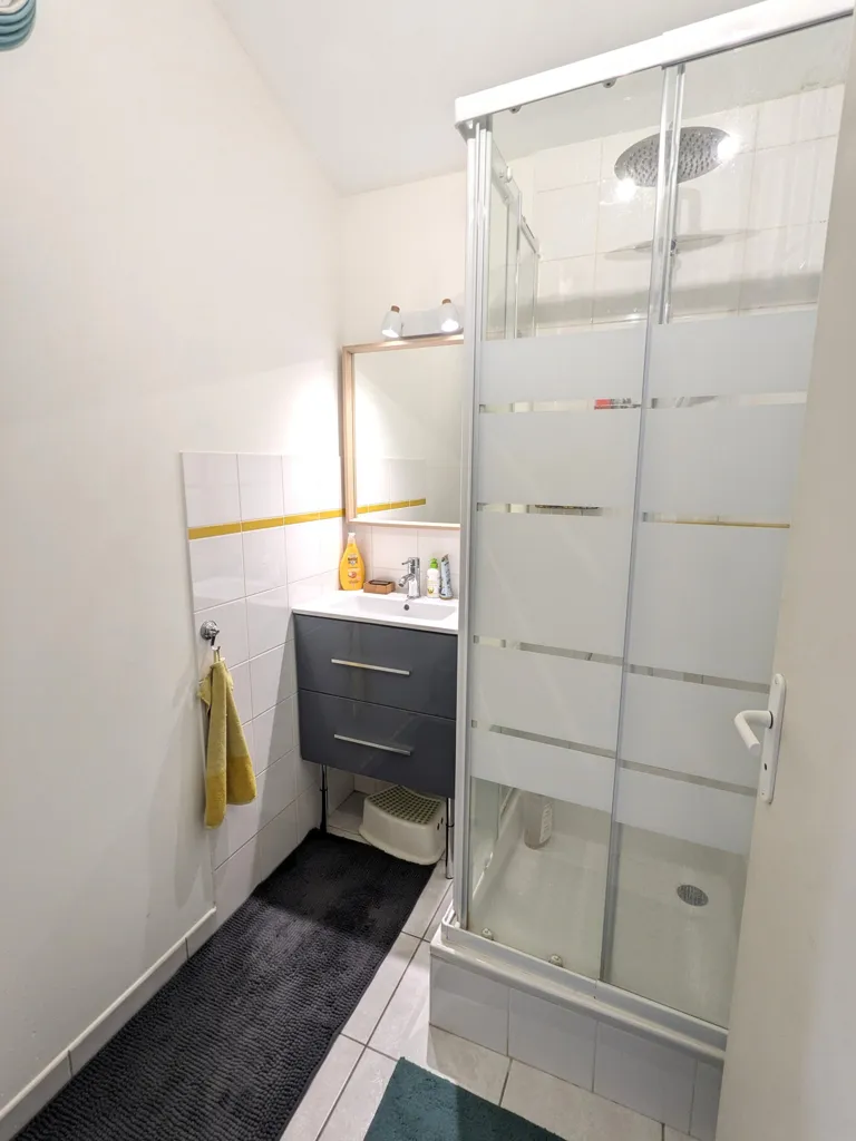Bathrooms - Detached House with Garden in Ondres