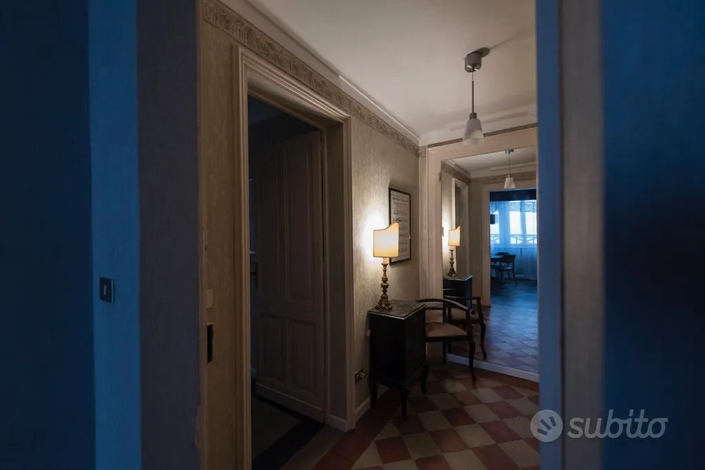 Esik - Mansard Apartment in Prestigious Building, Paris