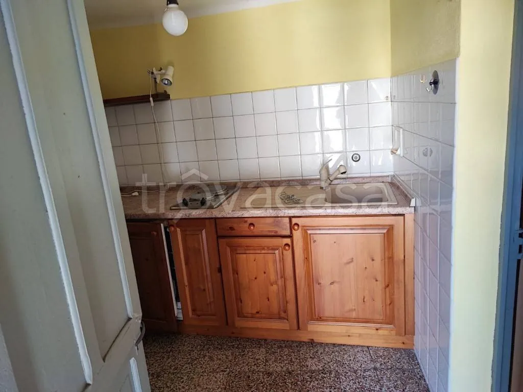 Köök - Town Centre Apartment with Balcony in Frassino