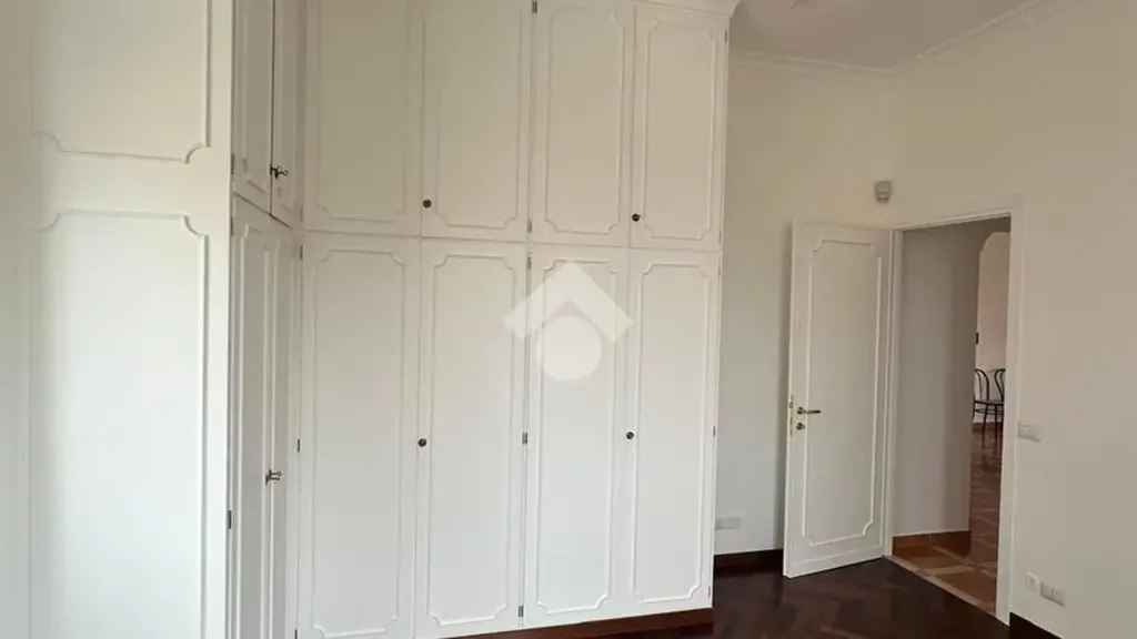 Toad - Rented Duplex with Double Aspect in Rome