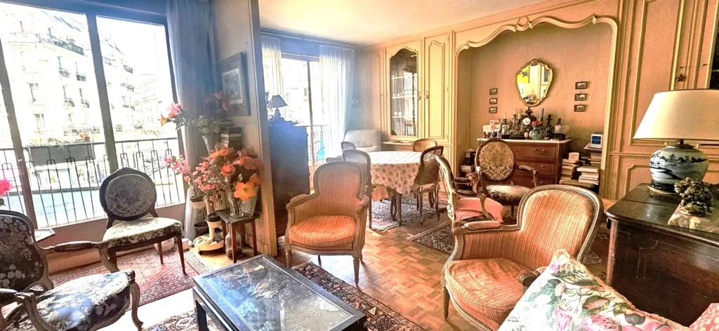 Séjour - 6-Piece Apartment with Balcony in Passy