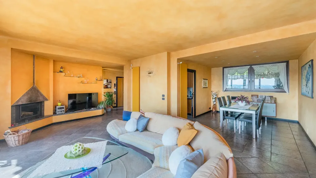 Séjour - Villa with Private Garden and Pool in Gardone Riviera