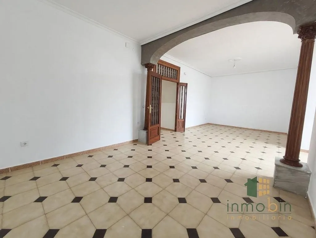 Pièces - Flat with Terrace in Don Benito