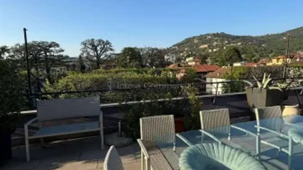 Terrass - Penthouse with Rooftop Terrace near Brescia Centre