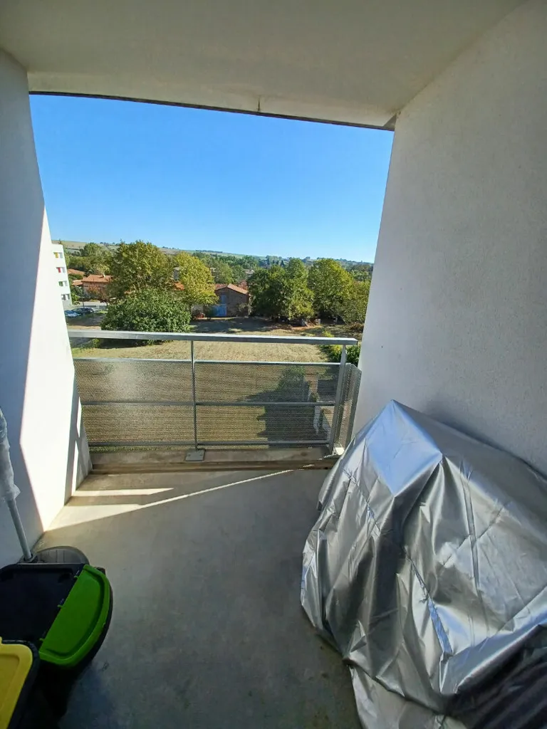 Balcone - 2-Bed Apartment with Balcony in Auterive