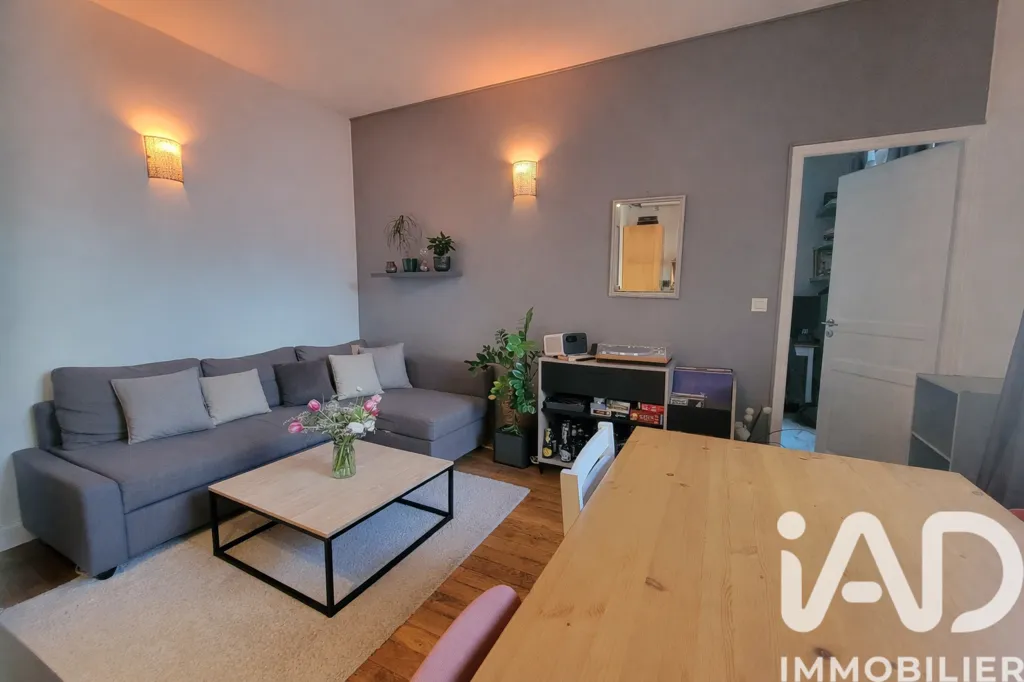 Elutuba - Bright 2-Bedroom Parisian Flat with Courtyard