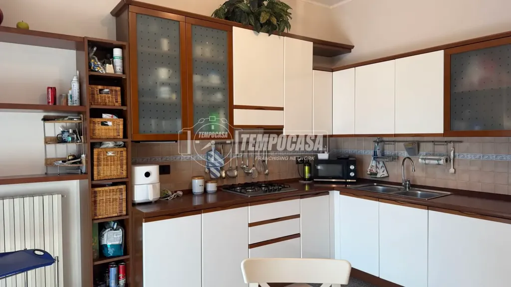 Cuisine - Maison 8 pièces à IT