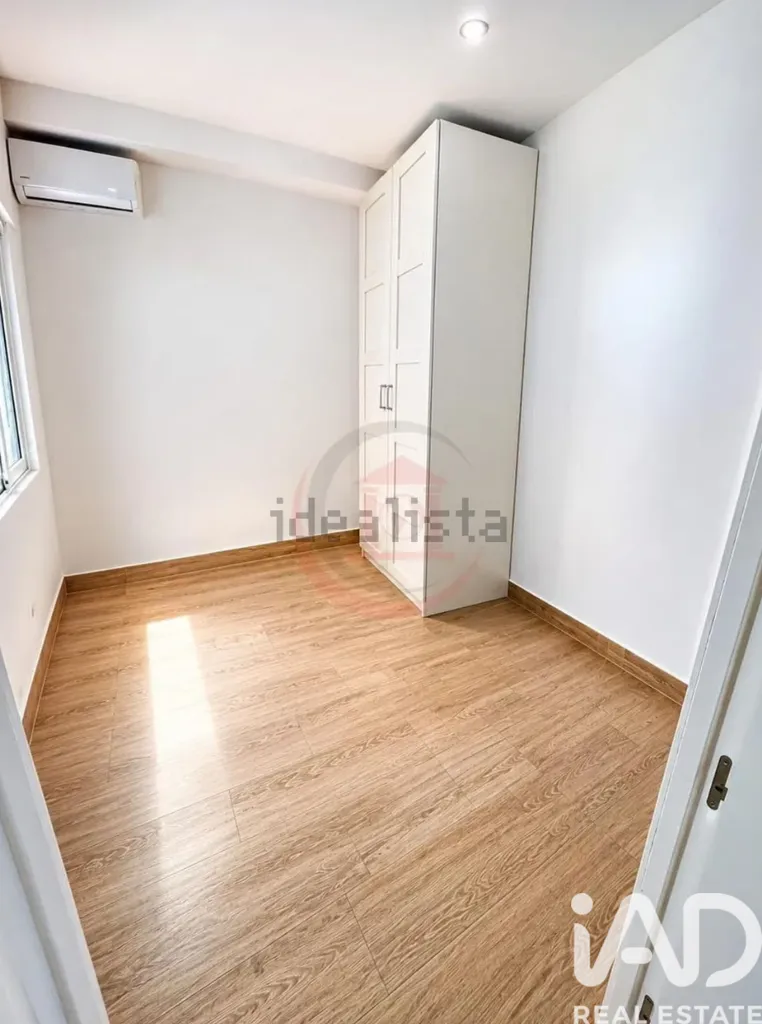 Bedrooms - Reformed Flat with Terrace in Poble Sec, Barcelona