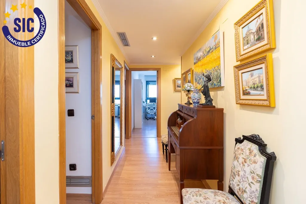 Esik - Premium Penthouse with Pool in Mislata
