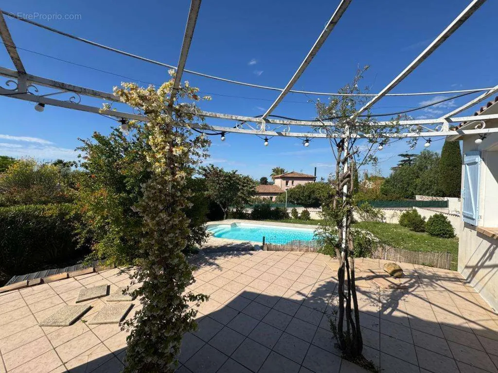 4-room house in Campagnan