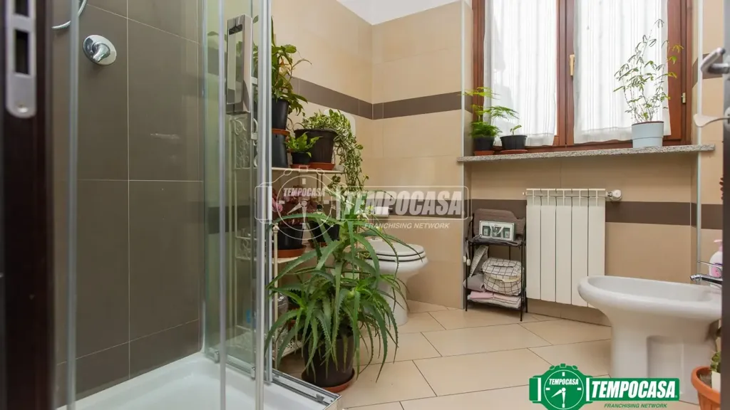 Salles de bain - Semi-detached Villa with Garden in Caltignaga